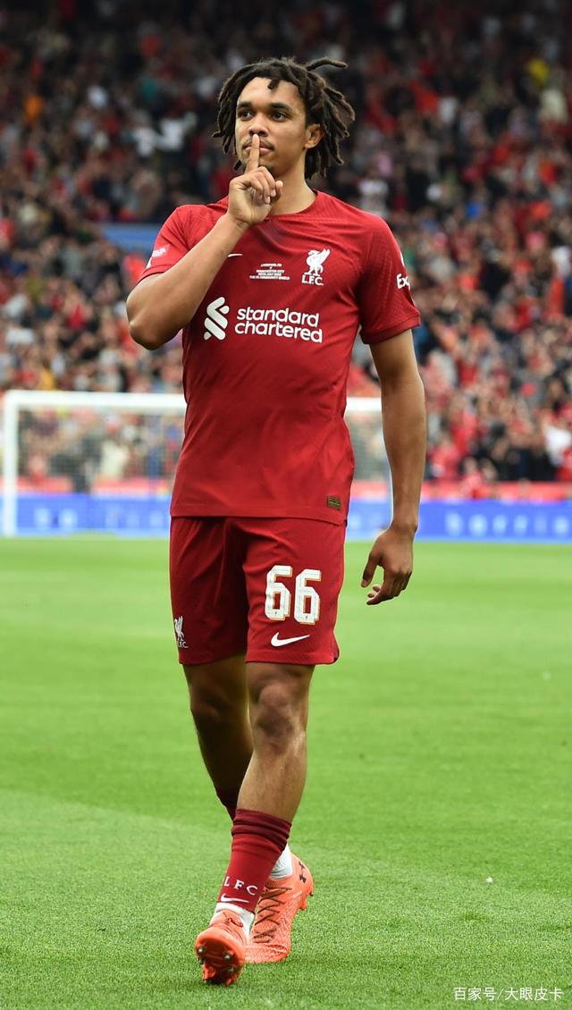 包含深圳男篮发布备战花絮；赛前伤情更新；社区盾任务艰巨；球队文化再被提及的词条