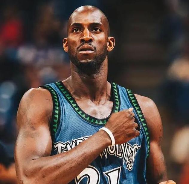 国际比赛日明尼苏达森林狼调整名单以备欧冠；复出首秀环节打磨；目标明确；控场能力受关注的简单介绍