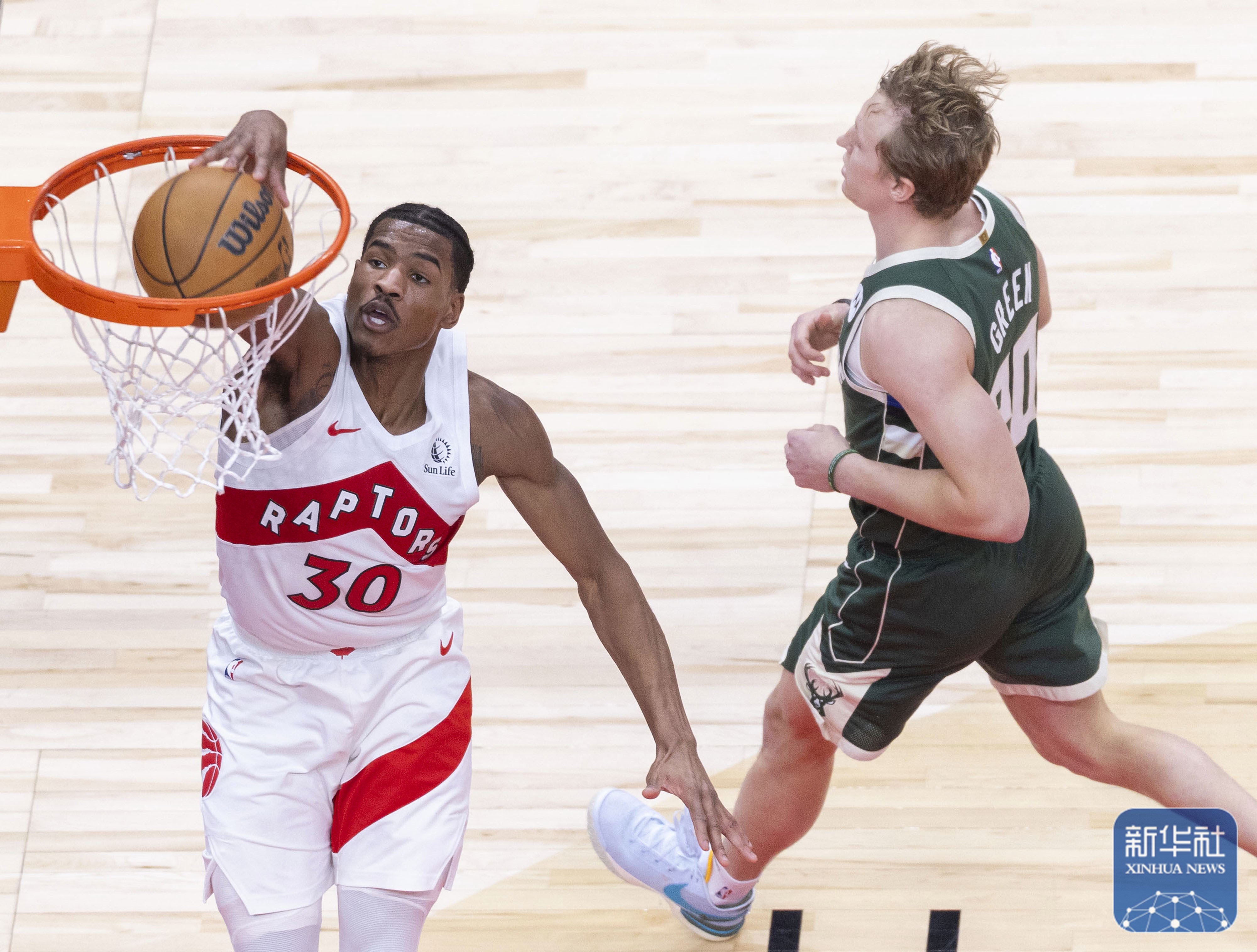 包含赛前突围战来临，密尔沃基雄鹿围绕NBA常规赛防线松动，气氛紧张，球探报告显示潜力的词条