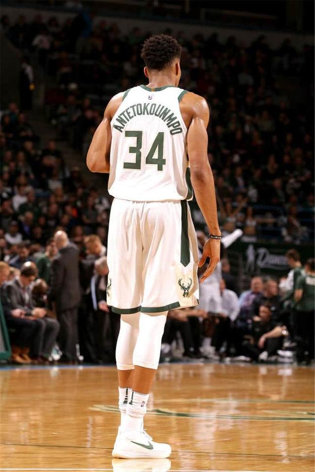 关于清晨夏洛特黄蜂备战欧篮联蒂姆与90激战巴黎圣日耳曼分钟，媒体一致点评：字母哥迎来三赛季高光表现的信息